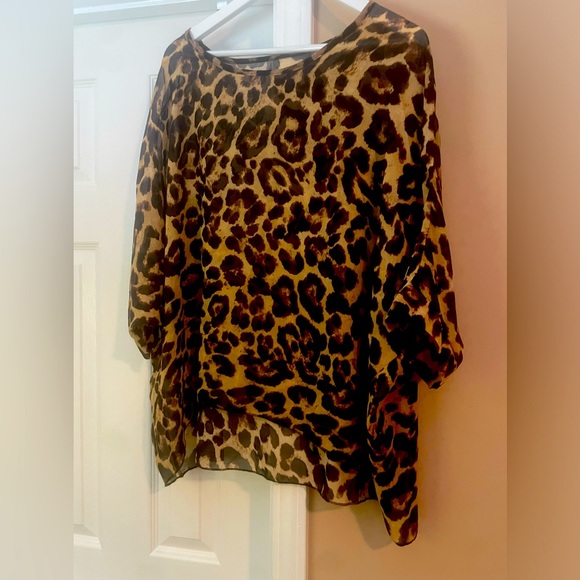 Animal print light weight oversized sheer top - - Picture 2 of 3